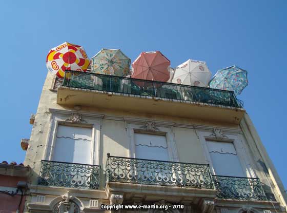 100820-Parasols 100820-Parasols