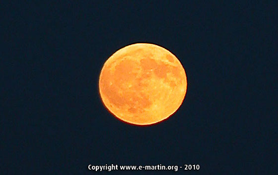 100924-FullMoon4