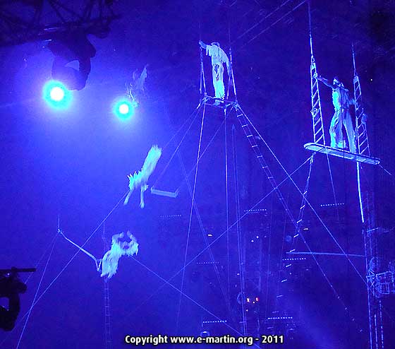 110127-Trapeze