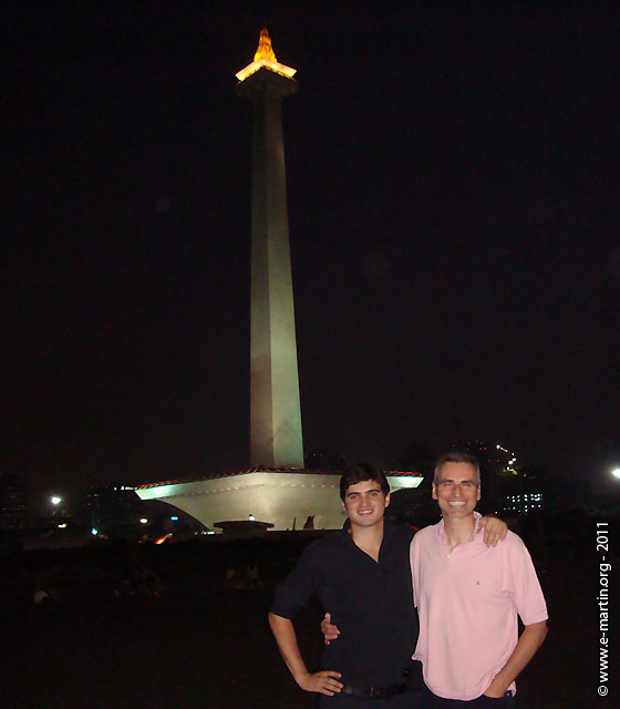 110624-Monas